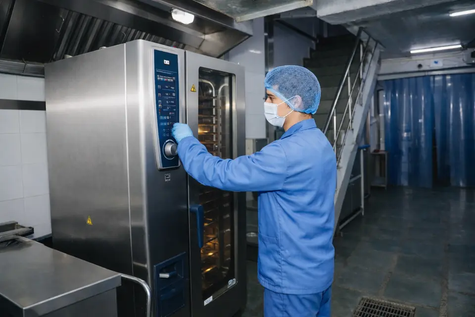 Programmable combi oven